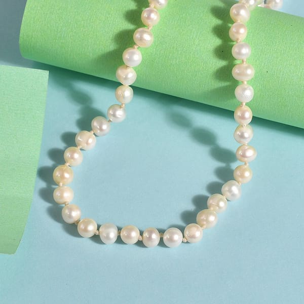 Pearl Necklace with Silver Lock (16 inch)